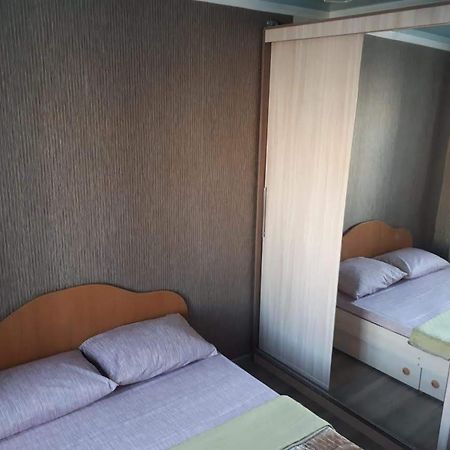 3 Comnatnye Apartamenty Pavlodar Extérieur photo