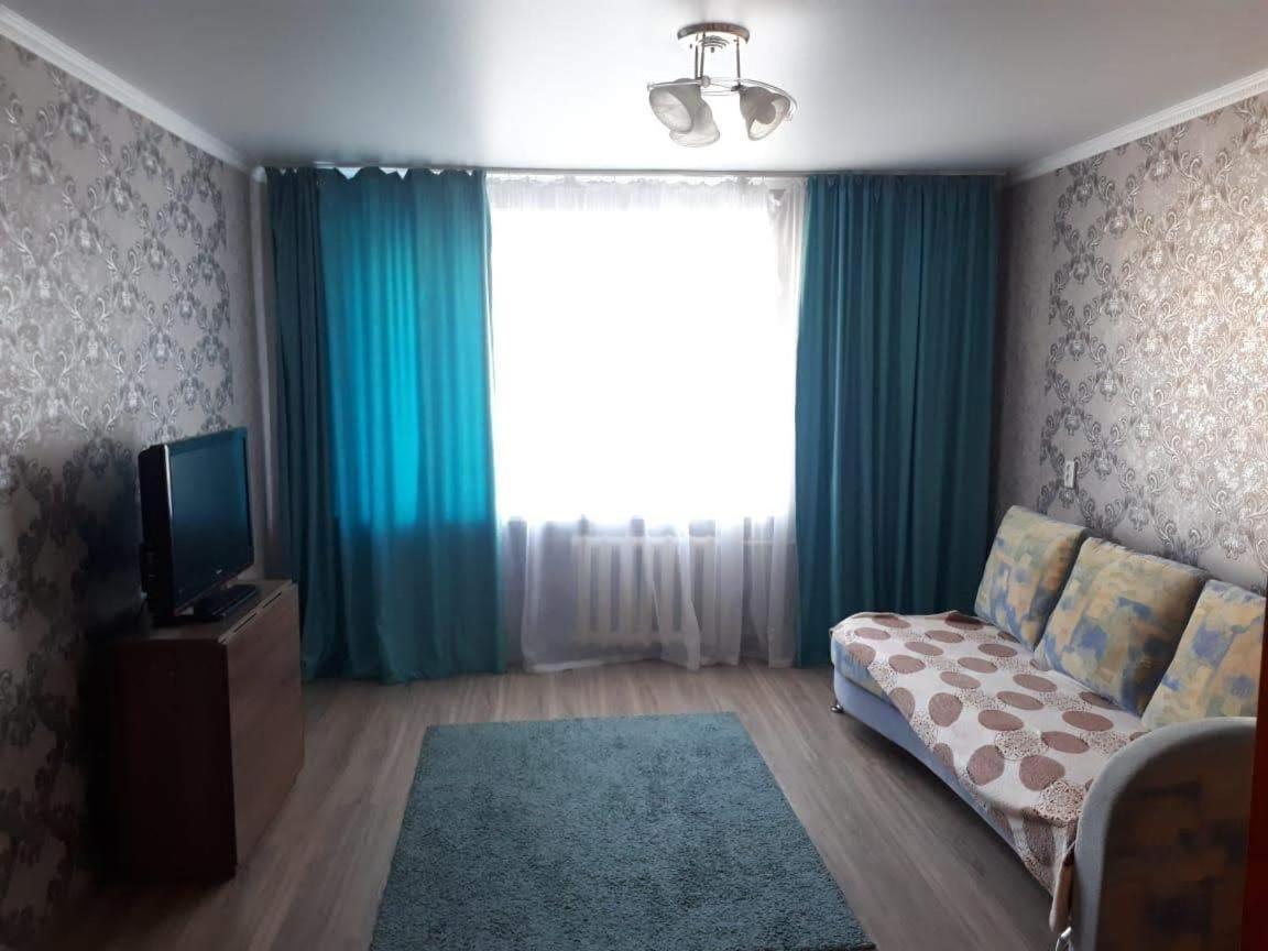 3 Comnatnye Apartamenty Pavlodar Extérieur photo