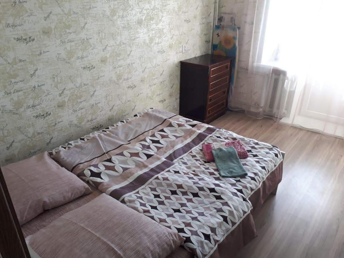 3 Comnatnye Apartamenty Pavlodar Extérieur photo